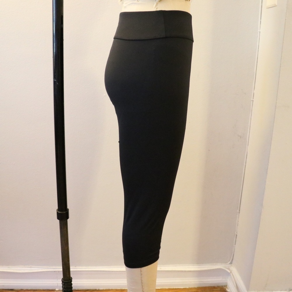 NEW Fila Black Platinum 3/4 Capri  Black/Blue Leggings - Picture 8 of 15